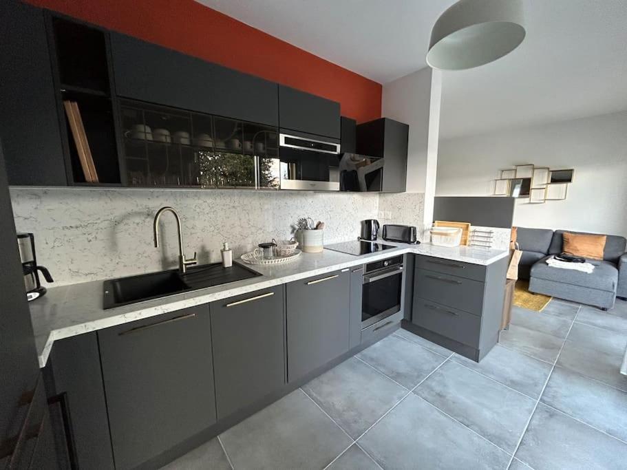 Blue Pearl 102 Apartment Nisa Exterior foto