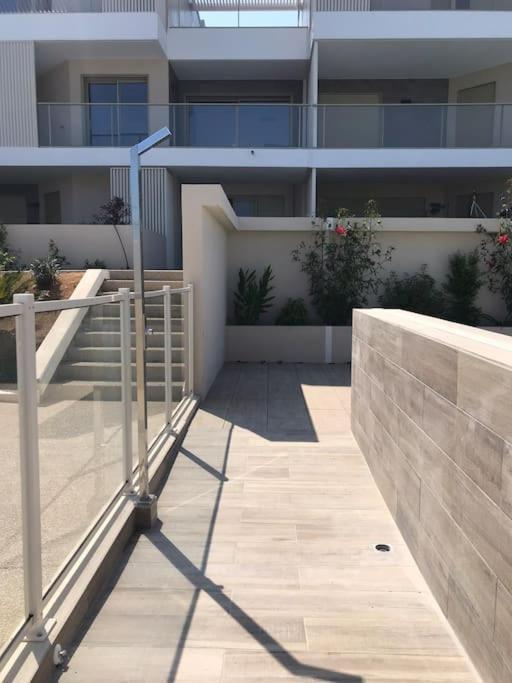 Blue Pearl 102 Apartment Nisa Exterior foto
